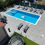 Apartment Boutique In With Pool 2 Kastela
