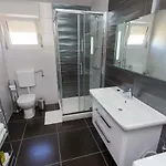 Boutique In With Pool 2 *
