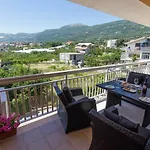 Boutique In With Pool 2 Apartment Kastela