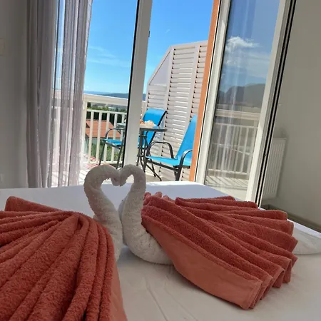 Boutique In With Pool 2 *