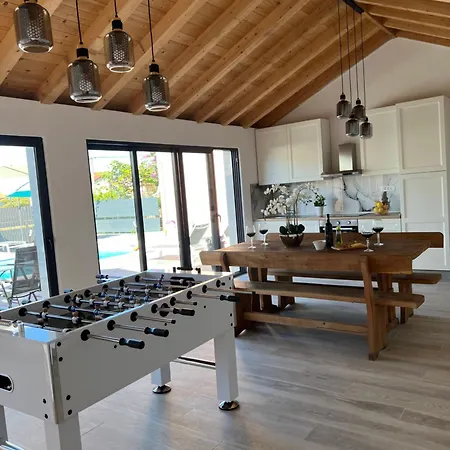 Boutique In With Pool 2