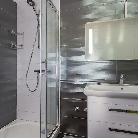Apartamento Boutique In With Pool 2 *