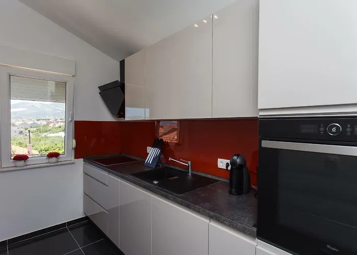 Apartman Marija 2 Near Split Kastela